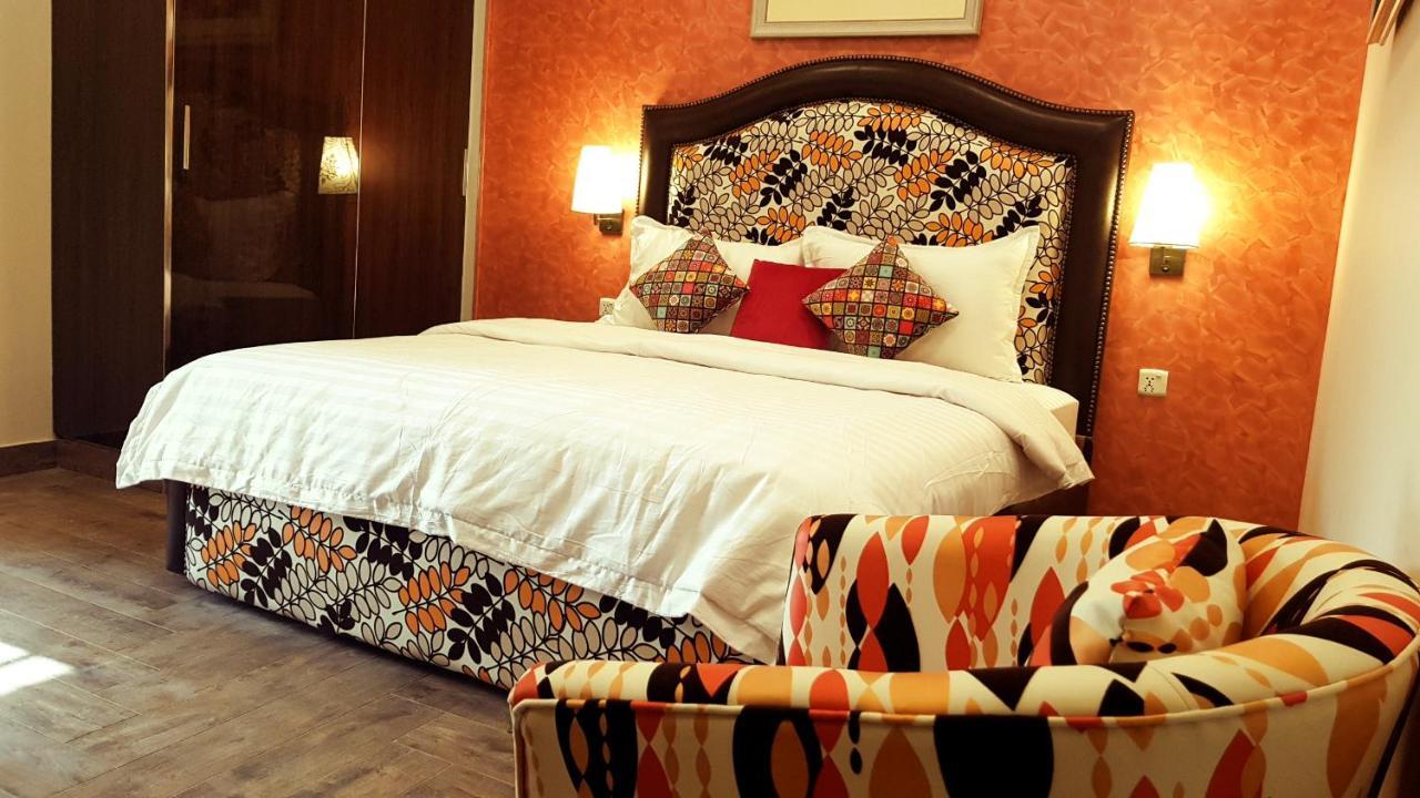 Hayyat Luxury Hotel Apartments Lahore Eksteriør bilde