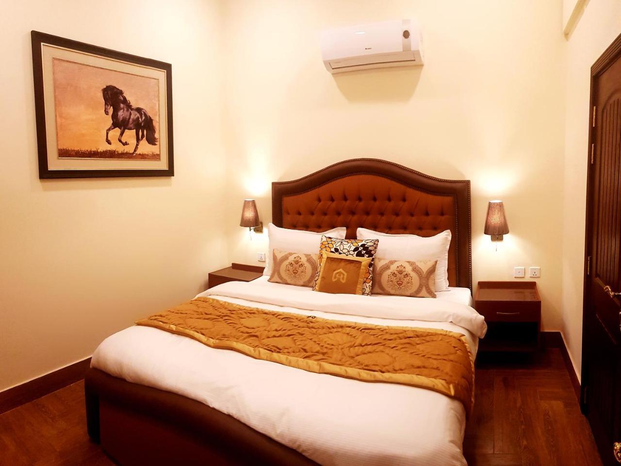 Hayyat Luxury Hotel Apartments Lahore Eksteriør bilde