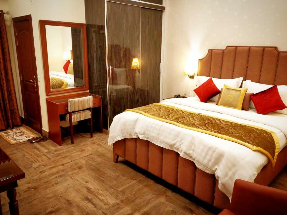 Hayyat Luxury Hotel Apartments Lahore Eksteriør bilde