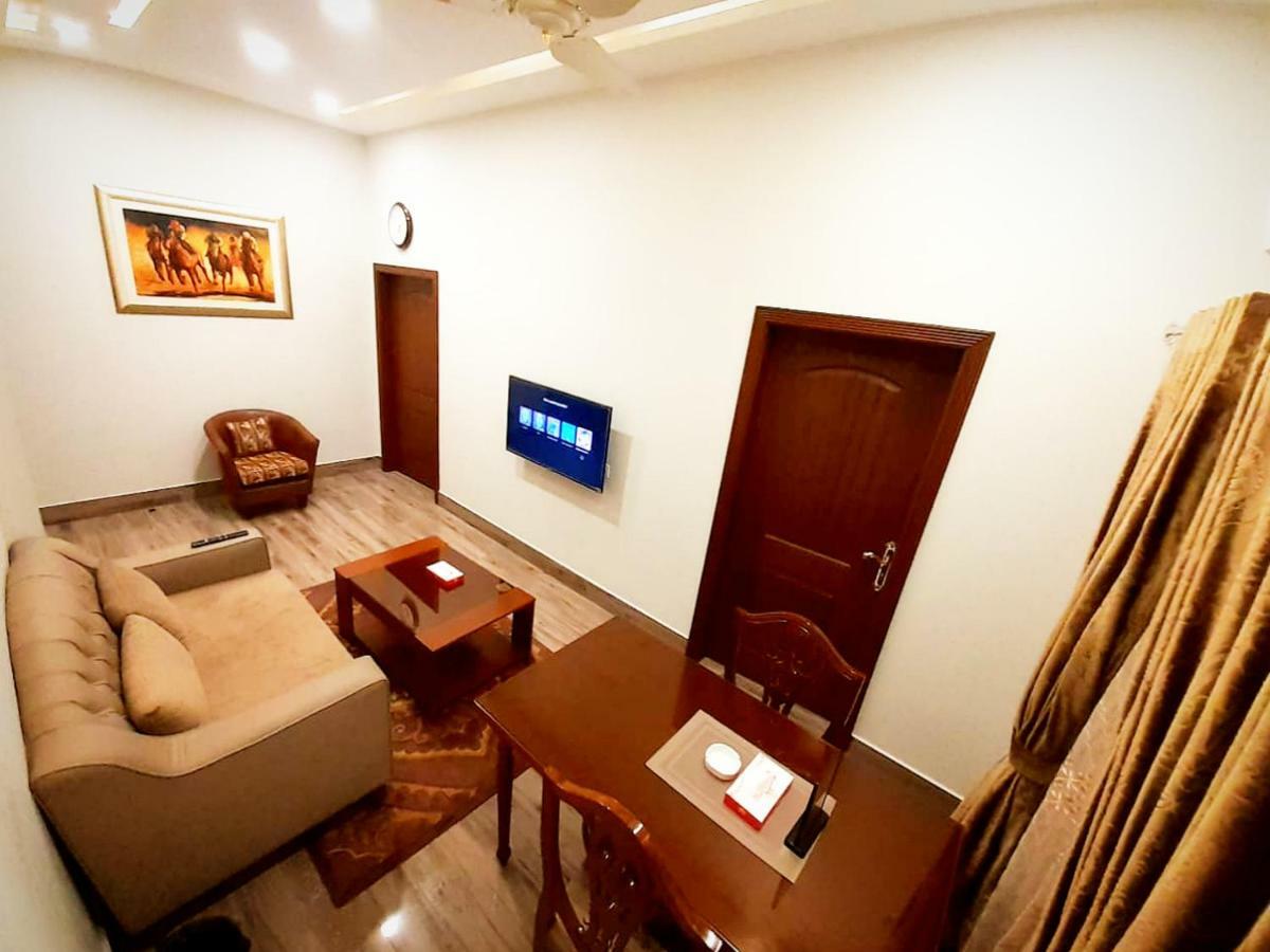 Hayyat Luxury Hotel Apartments Lahore Eksteriør bilde